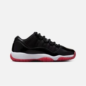 Nike Air Jordan retro 11 Low-Top Sneaker in Black and Red